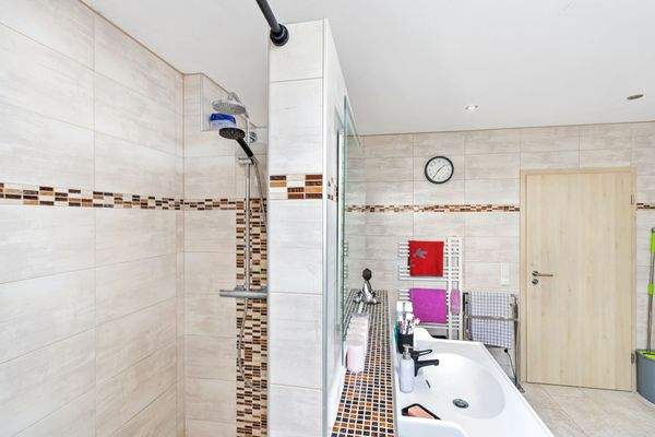 Großes Tageslichtvollbad