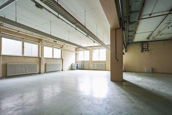 Große Lagerfläche / Produktionshalle UG 1