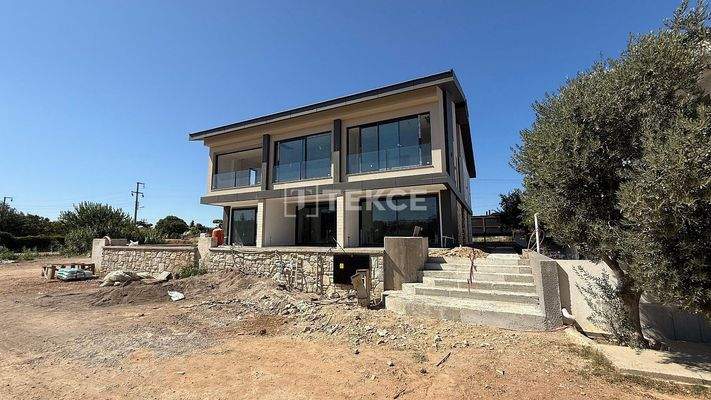 Brand New Villas in an Advantageous Location in İzmir Urla