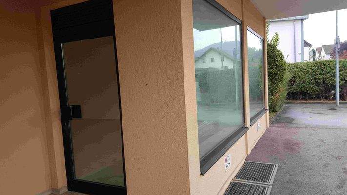 Schaufenster ohne Werbung 3.jpg