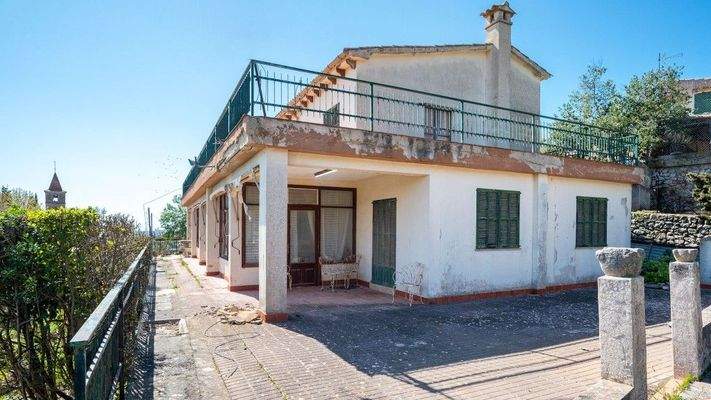 Grundstück mit Haus und Blick auf das Meer zu verkaufen in Galilea, Mallorca