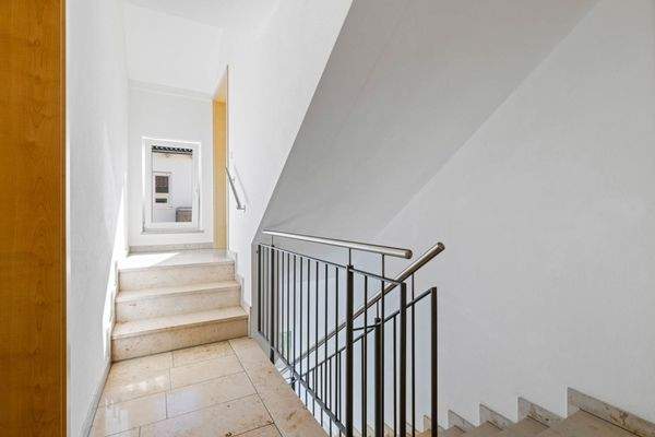 Eigener Aufgang ins Dachgeschoss