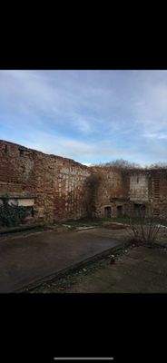 Innenhof (könnte auch bebaut werden)