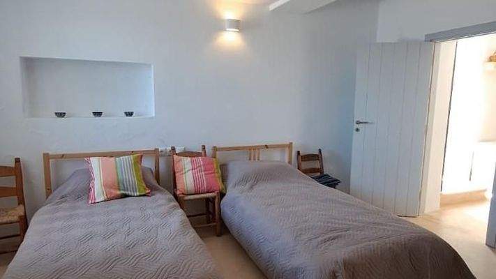 Kreta, Kalyves: Elegante neoklassizistische Villa am Meer zu verkaufen