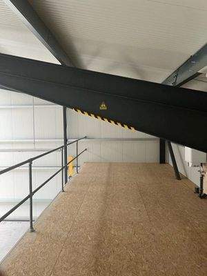 Hallenbau Geschäftsfläche  Lager gross 16.jpg