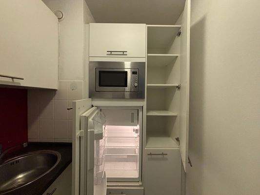 Küche mit Einbaugeräten