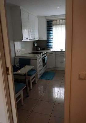 Küche mit Einbauküche (Erdgeschoss)