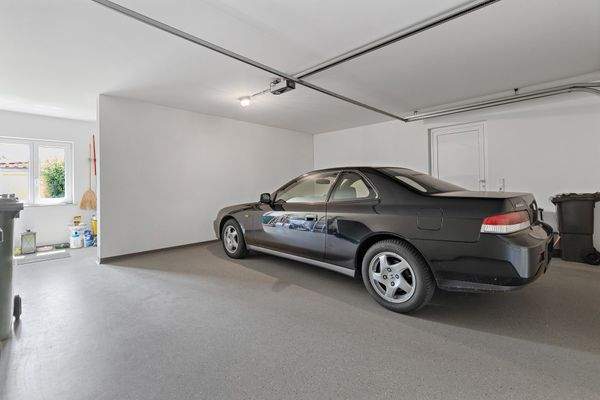 Doppelgarage mit Abtrennung