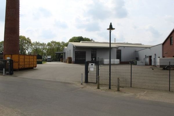 Zufahrt Hallenbereich