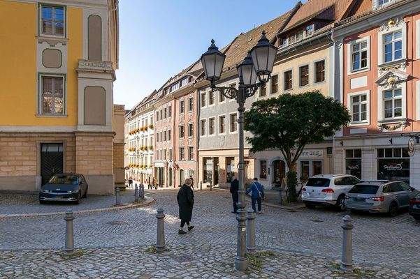 Wohn- und Geschäftshaus