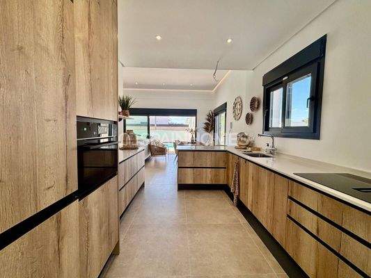 3-Bedroom Villas with Pool in Alicante Benijofar