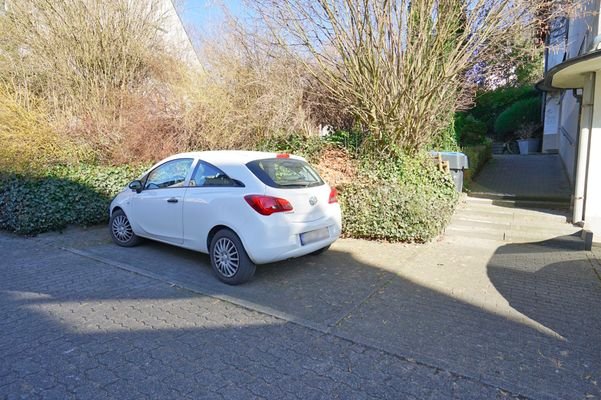 Stellplatz direkt vorm Haus