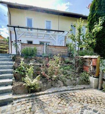 Untere Terrasse Kräuterbeet