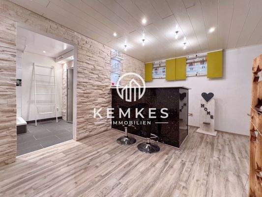 Partykeller mit Zugang zum Wellnessbereich