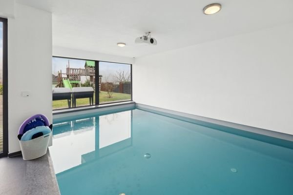 Schwimmbad