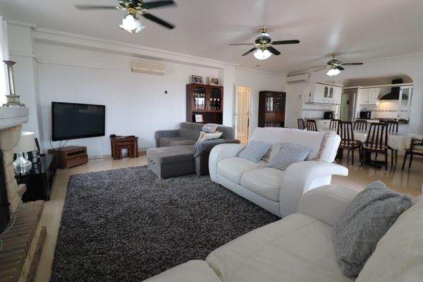 re-sale-detached-villa-algorfa-lomas-de-la-juliana