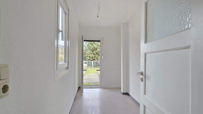 Abstellraum & Zugang Terrasse