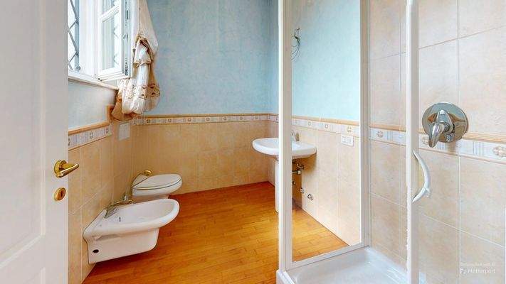 NA-072-10-Villetta-Bifamiliare-con-giardino-e-gara