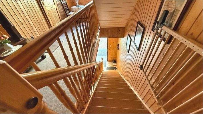 Foto-Treppe vom OG zum EG