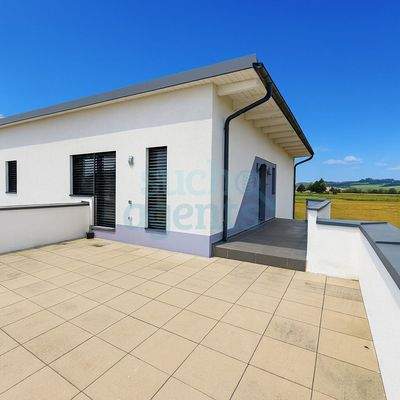 b8b8e0cf-4682-478d-9e92-e5eeffcec48e