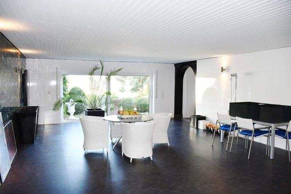 Multifunktionsraum - optional Schwimmbad UG.JPG