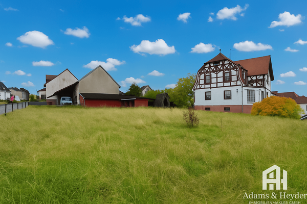 Außenbild mit Baugrundstück