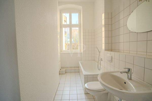 Badezimmer mit Badewanne