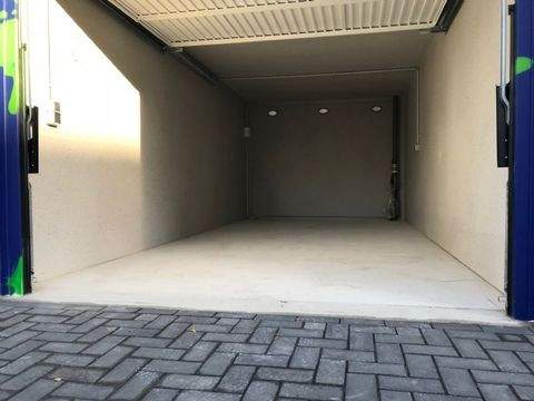 Düsseldorf Garage, Düsseldorf Stellplatz