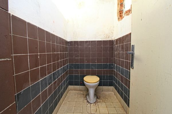 IMG_0032, 1 &amp; 0.jpg