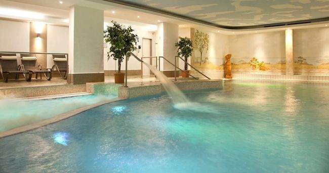 Thermalbad  mit Wasserstrahl