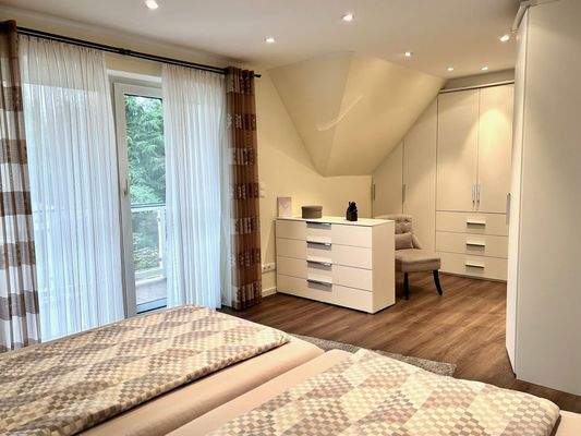 Schlafzimmer mit Ankleide