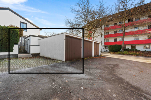 Garage und Stellplatz 