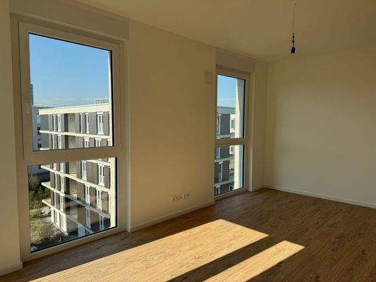 Helles leeres Wohnzimmer