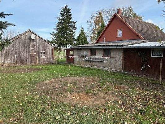 Grundstück/Nebengelass