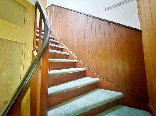 1. Haus – Treppe in die OG-Wohnung