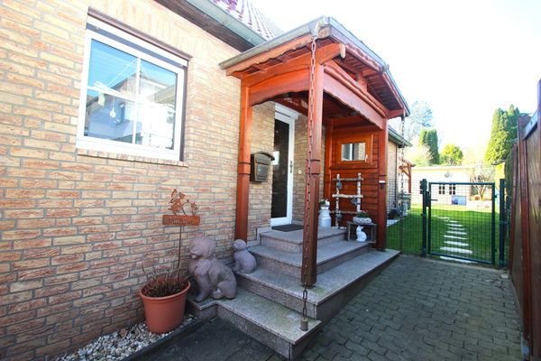 … mit freundlichem Entree 
