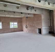 8985a760-0164-40e3-8692-533b61d57eff-1858030521.jp