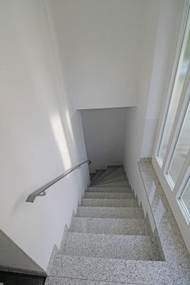 Treppe zum Untergeschoss