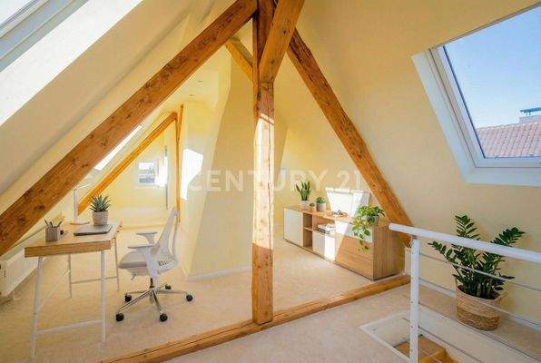 Das ausgebaute Studio mit Einrichtungsbeispiel