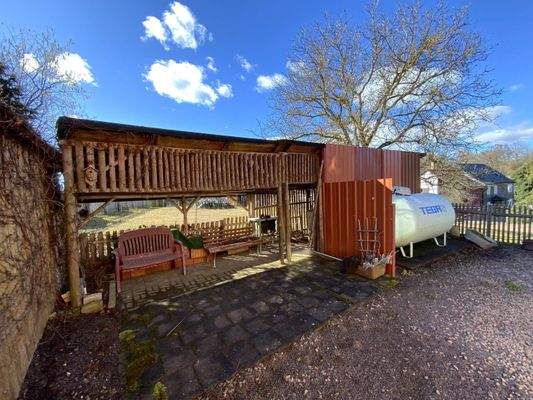 überdachte Sitzecke