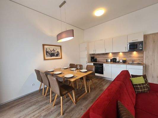 komplett ausgestattete Einbauküche