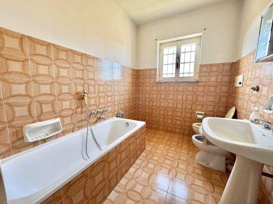 Badezimmer Gartengeschoss