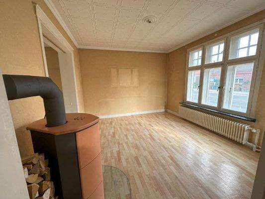 Wohnzimmer mit Kamin