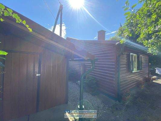 Haus- und Nebengebäude