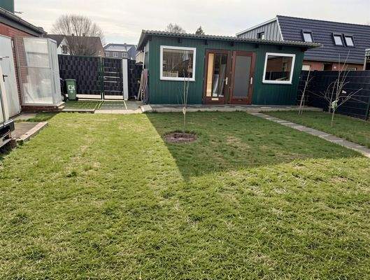 Garten - (KI generiert)