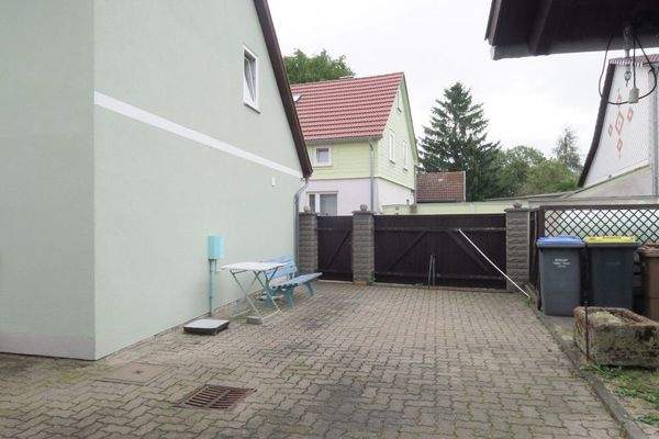 Gepflasterte Einfahrt