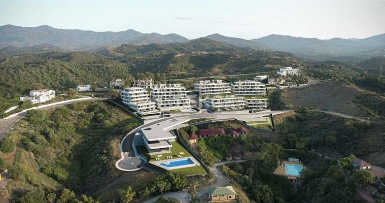 Apartments in Estepona with Terraces that Overlook the Sea