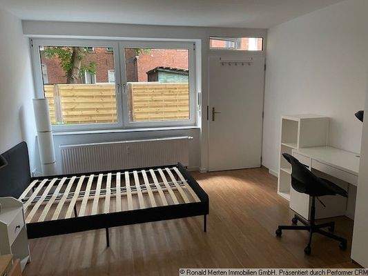 Blick von der EBK zum Eingang