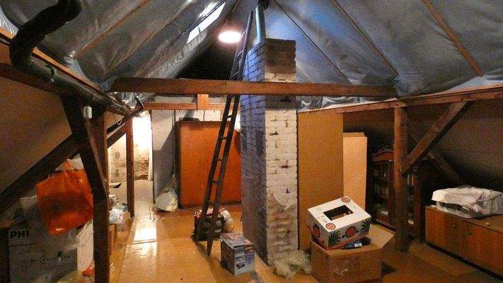 Dachgeschoss mit kleinem Hobbyzimmer