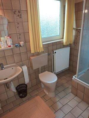 ... eigenem Duschbad